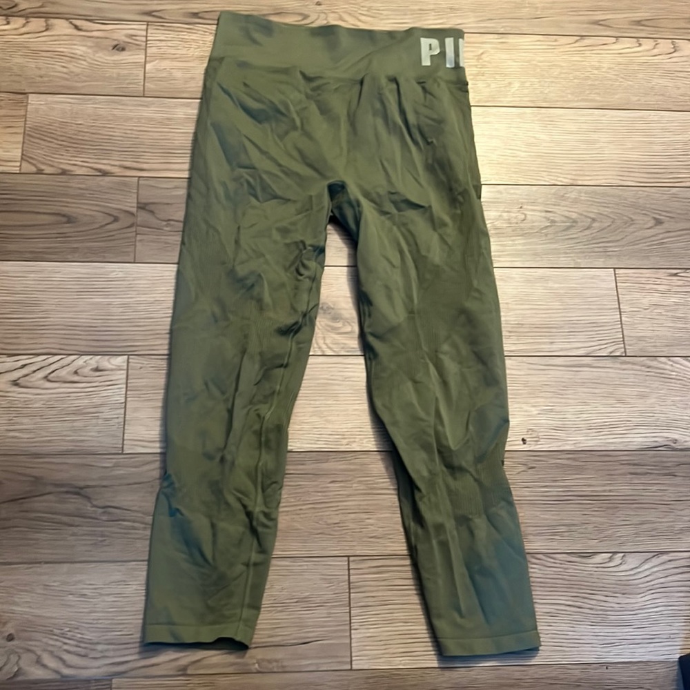 NWOT Victoria’s Secret Pink active legging